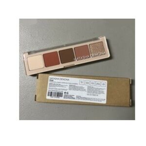 Natasha Denona Peak Eyeshadow Palette in Brown and White Packaging